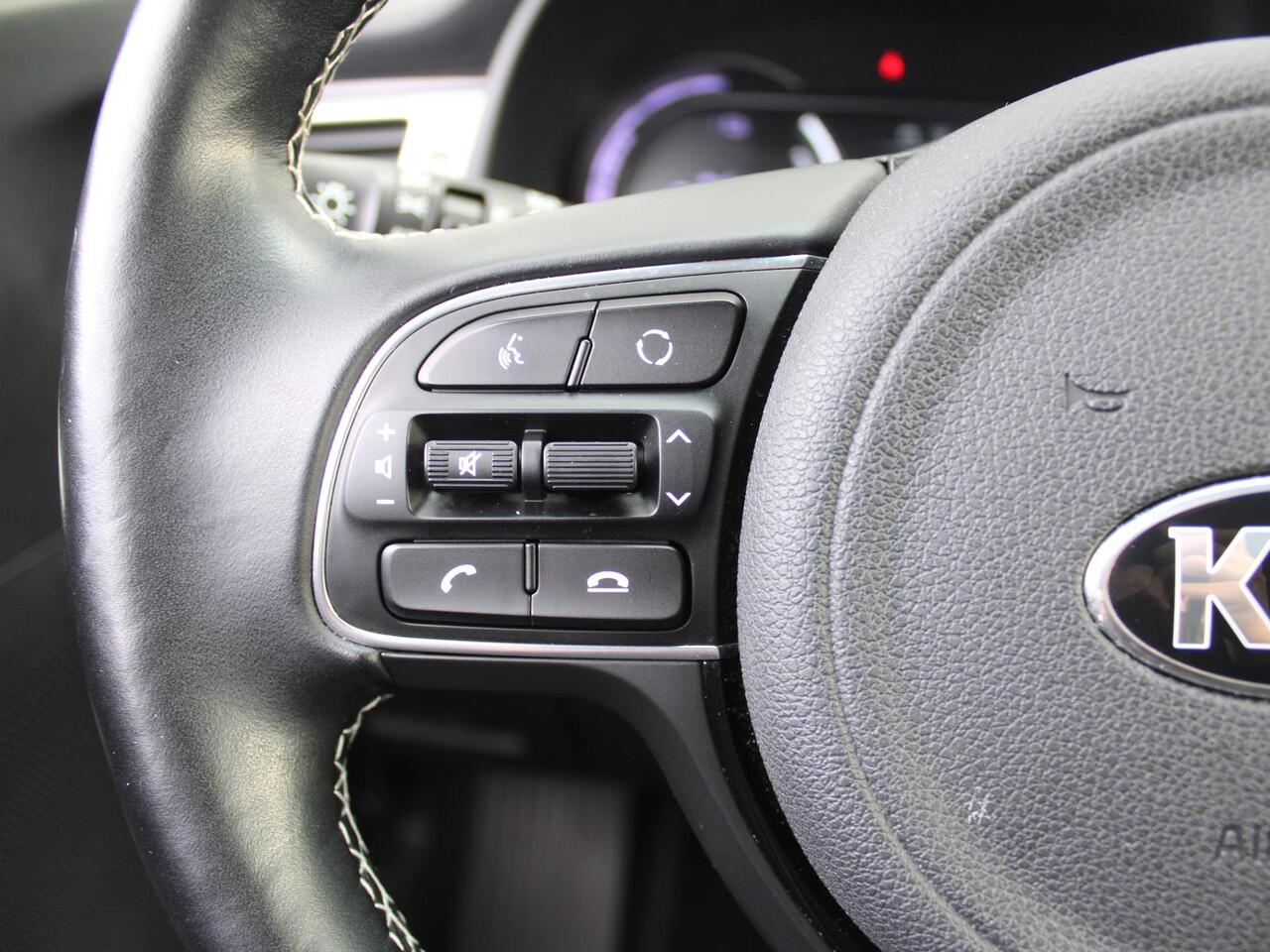 KIA e-Niro ExecutiveLine 64 kWh | Warmtepomp | Stuur-/stoelverwarming v+a | Stoelventilatie | Cruise adapt. | 17" LM | Leder | Camera |