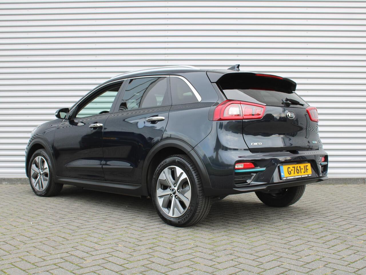 KIA e-Niro ExecutiveLine 64 kWh | Warmtepomp | Stuur-/stoelverwarming v+a | Stoelventilatie | Cruise adapt. | 17" LM | Leder | Camera |