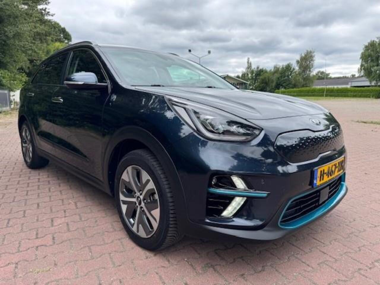 KIA e-Niro EXECUTIVELINE 64KWH 3FASE LADEN/ACARPLAY/LEER/LED/NAV/FABRIEKSGARANTIE