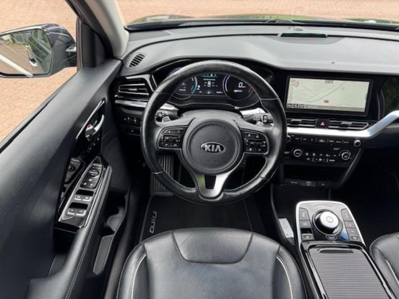 KIA e-Niro EXECUTIVELINE 64KWH 3FASE LADEN/ACARPLAY/LEER/LED/NAV/FABRIEKSGARANTIE
