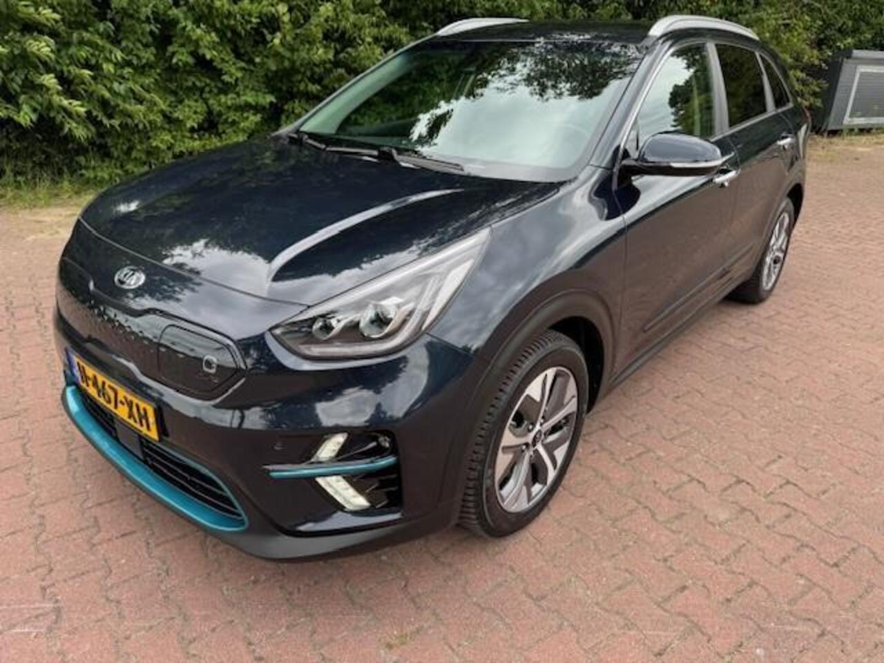 KIA e-Niro EXECUTIVELINE 64KWH 3FASE LADEN/ACARPLAY/LEER/LED/NAV/FABRIEKSGARANTIE