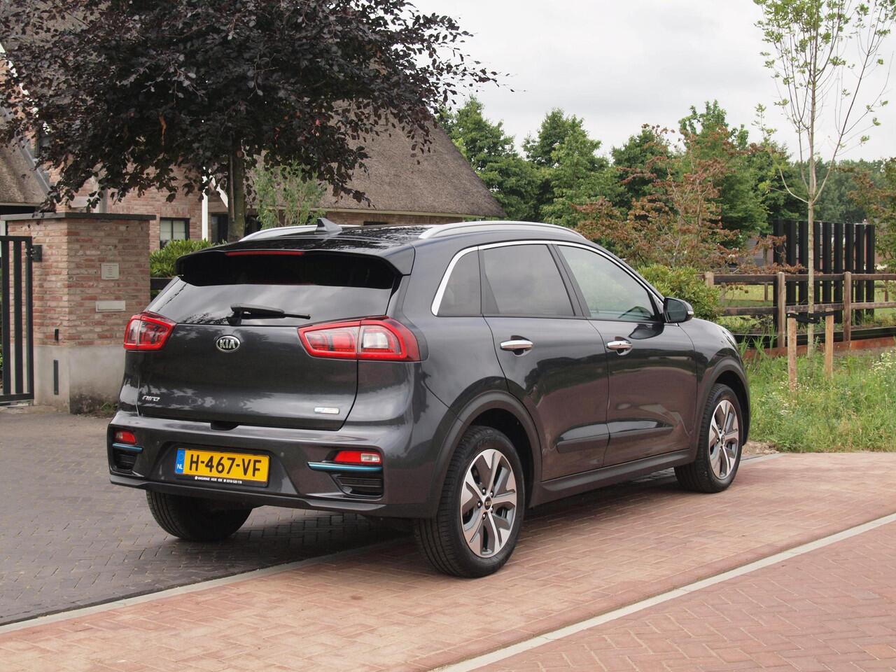 KIA e-Niro ExecutiveLine 64 kWh | Camera | Apple Carplay | Cruise Control | JBL | Leer |