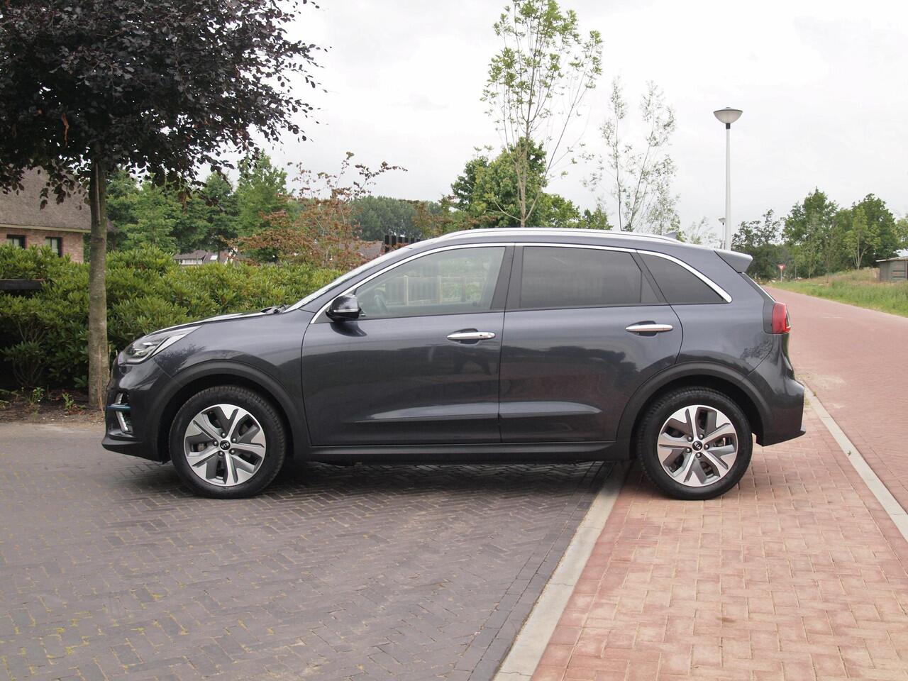KIA e-Niro ExecutiveLine 64 kWh | Camera | Apple Carplay | Cruise Control | JBL | Leer |