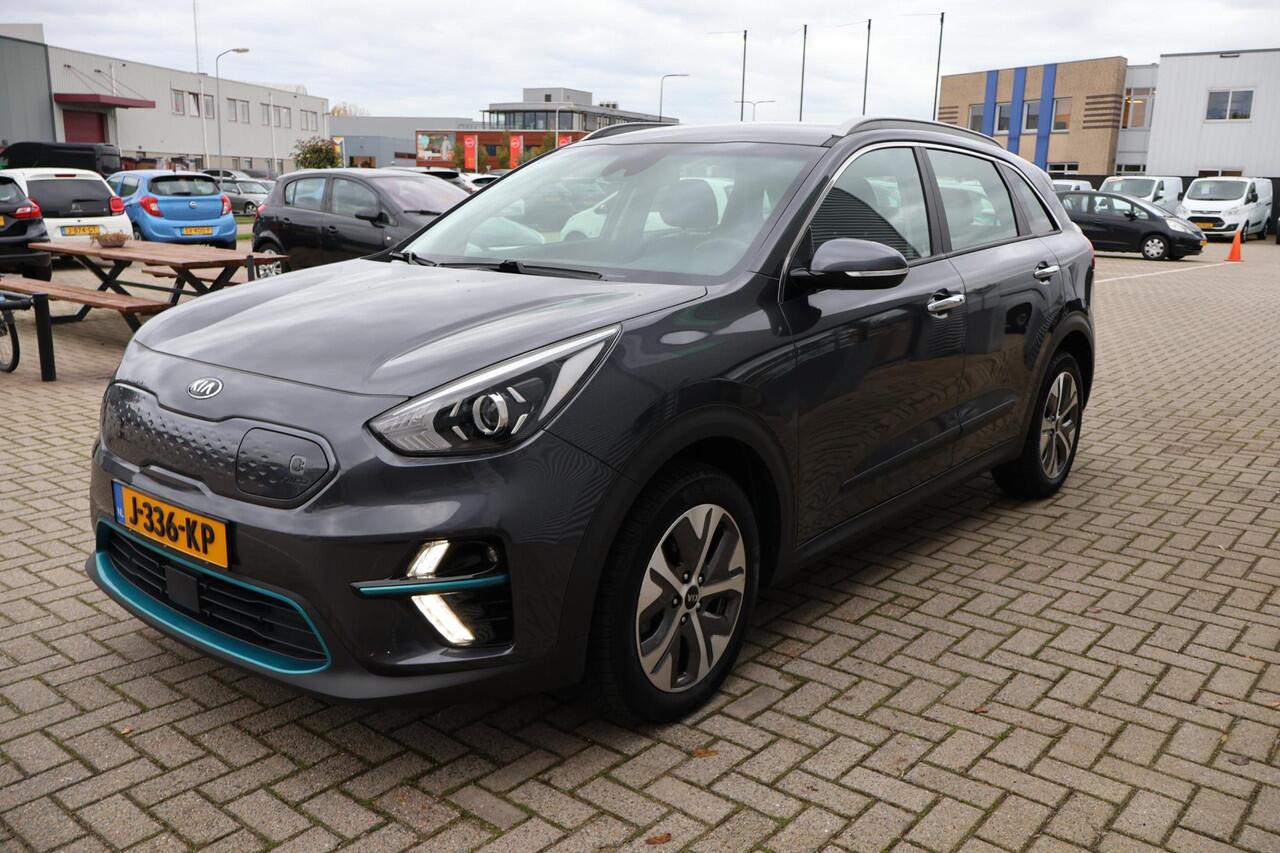 KIA e-Niro DynamicLine 64 kWh SOH 100% | NL-Auto | 1e Eigenaar | Dealer Onderh. | BTW | Warmtepomp | Winter Pakket | 2 Kabels | Keyless | Full Led | Camera | Ad Cruise | Navi | PDC | Carplay