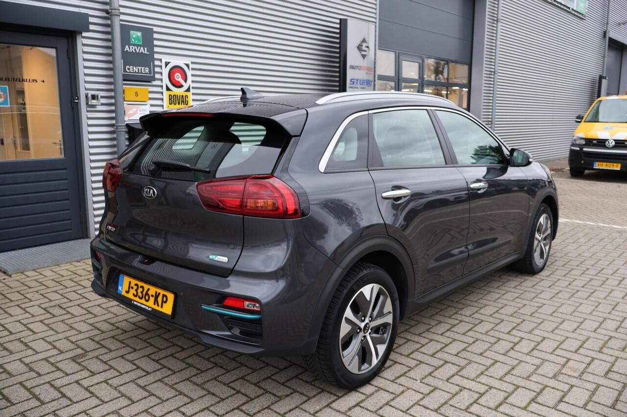 KIA e-Niro DynamicLine 64 kWh SOH 100% | NL-Auto | 1e Eigenaar | Dealer Onderh. | BTW | Warmtepomp | Winter Pakket | 2 Kabels | Keyless | Full Led | Camera | Ad Cruise | Navi | PDC | Carplay