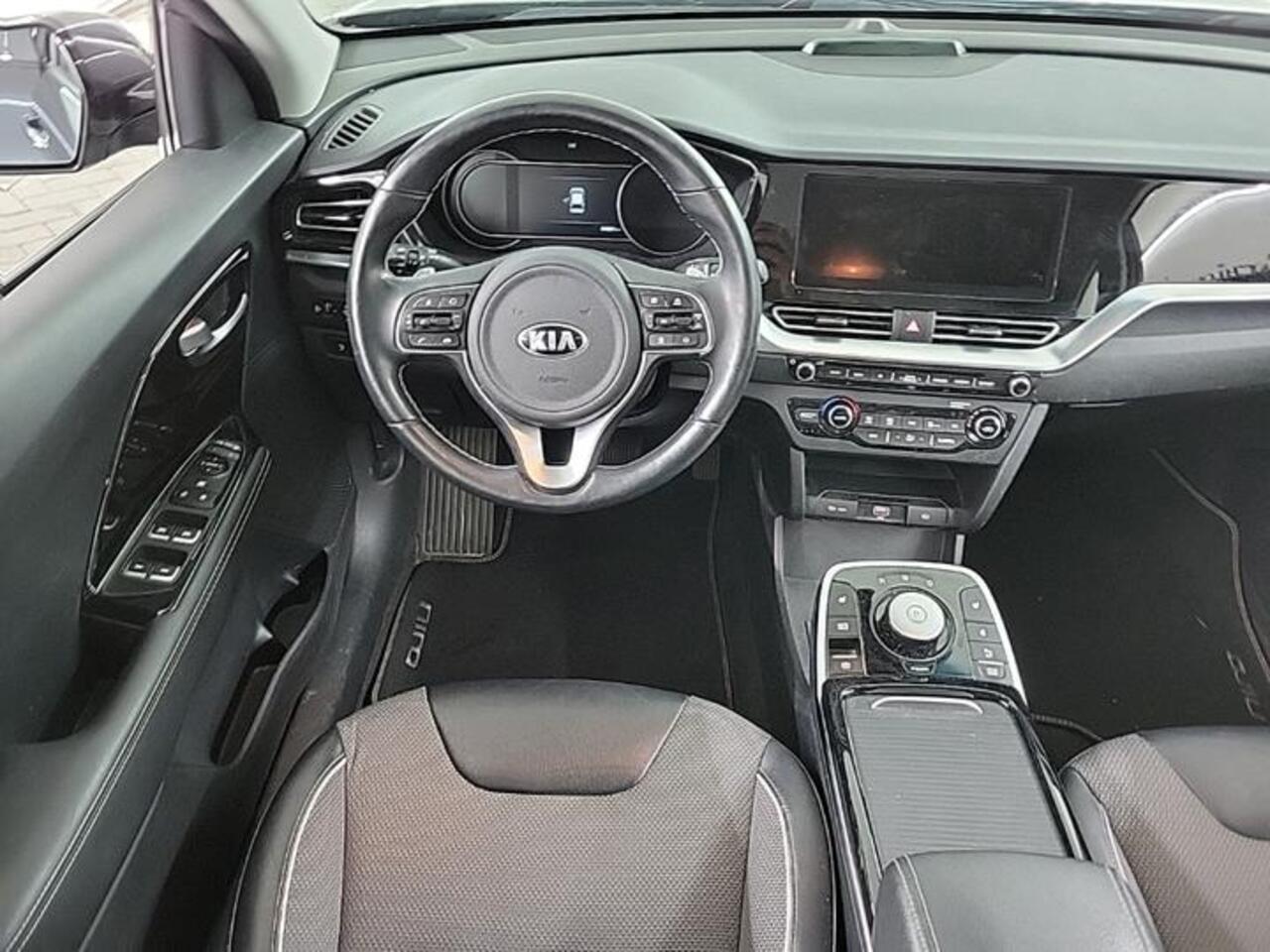 KIA e-Niro DynamicLine 64 kWh | 3 Fase | SoH waarde 100% |