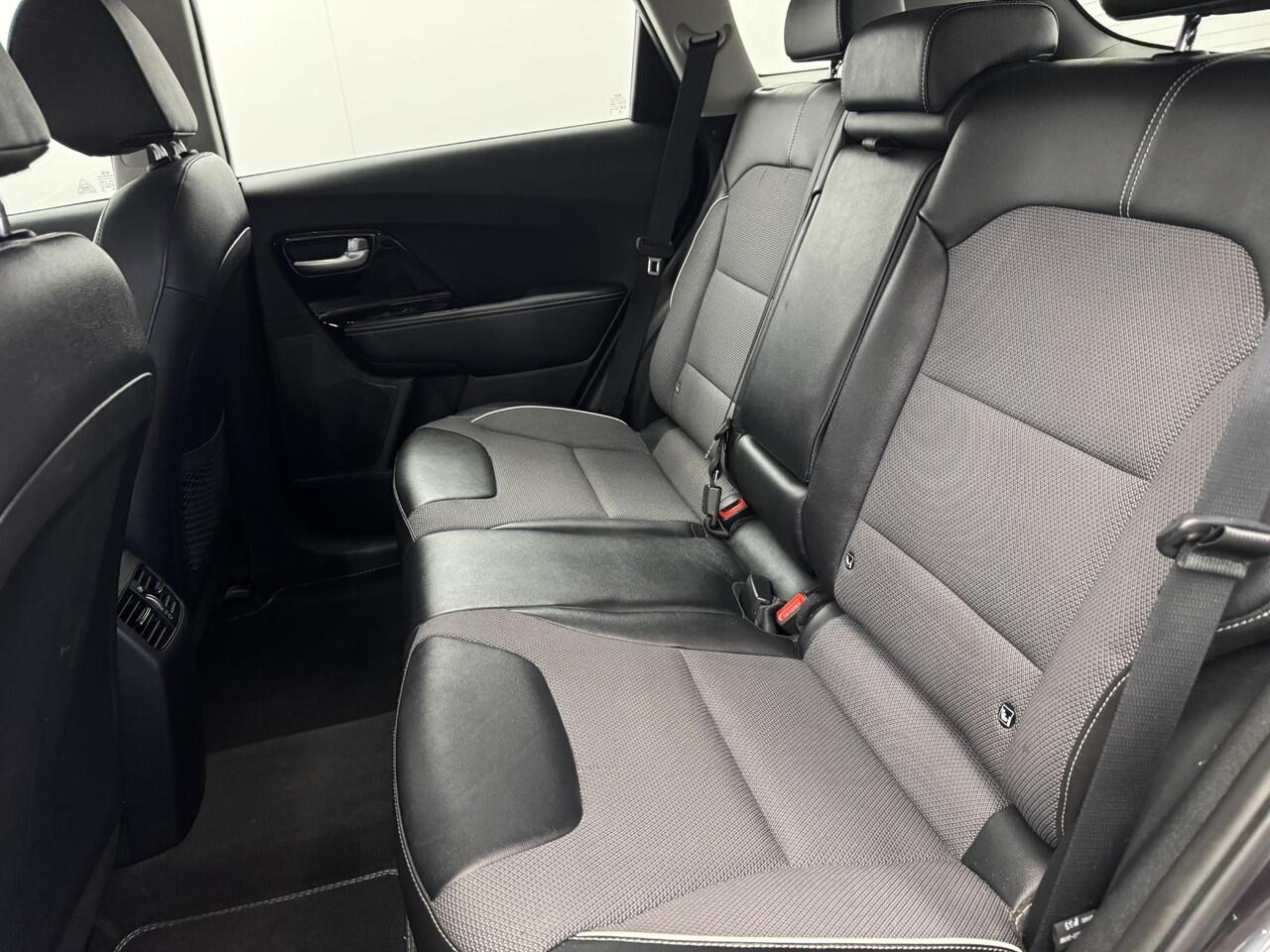 KIA e-Niro DynamicLine 64 kWh | NL Auto | Warmtepomp | Navi | Keyless | 3-Fase laden | Rijklaarprijs