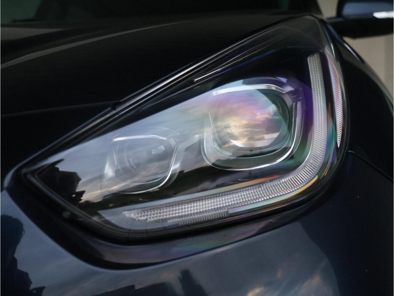 KIA e-Niro ExecutiveLine 64 kWh | Trekhaak | Full Option | Fabrieksgarantie 22-02-2027 |