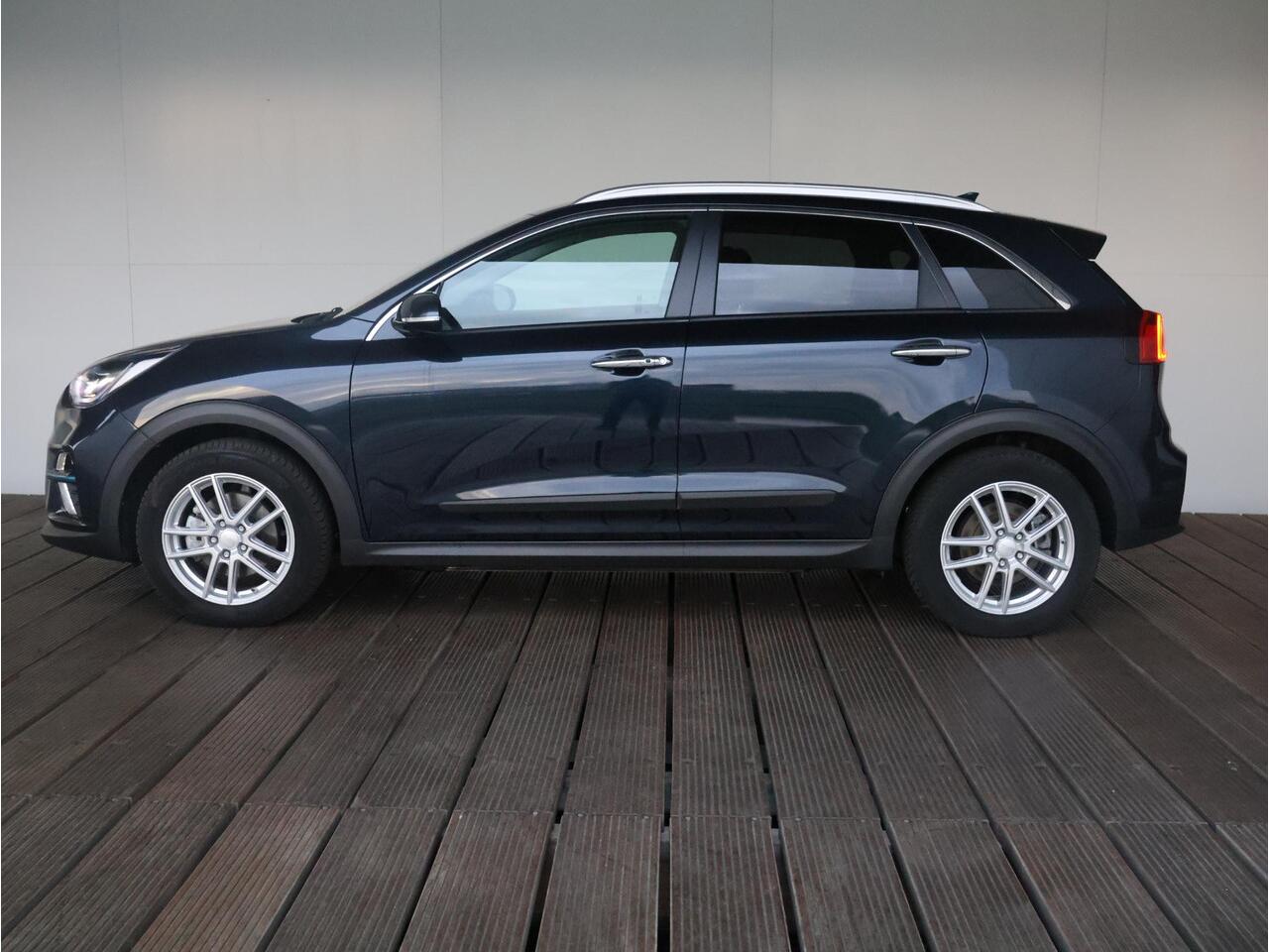 KIA e-Niro ExecutiveLine 64 kWh | Trekhaak | Full Option | Fabrieksgarantie 22-02-2027 |