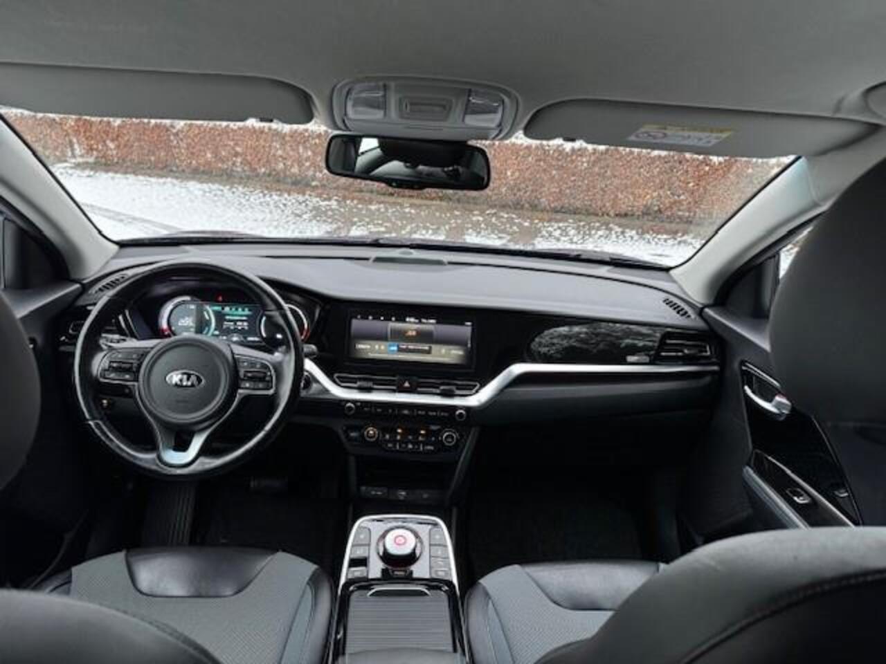 KIA e-Niro DYNAMIC PLUSLINE 64KWH/3 FASE LADEN SOH100%/ACARPLAY/HLEER/FABRIEKSGARANTIE