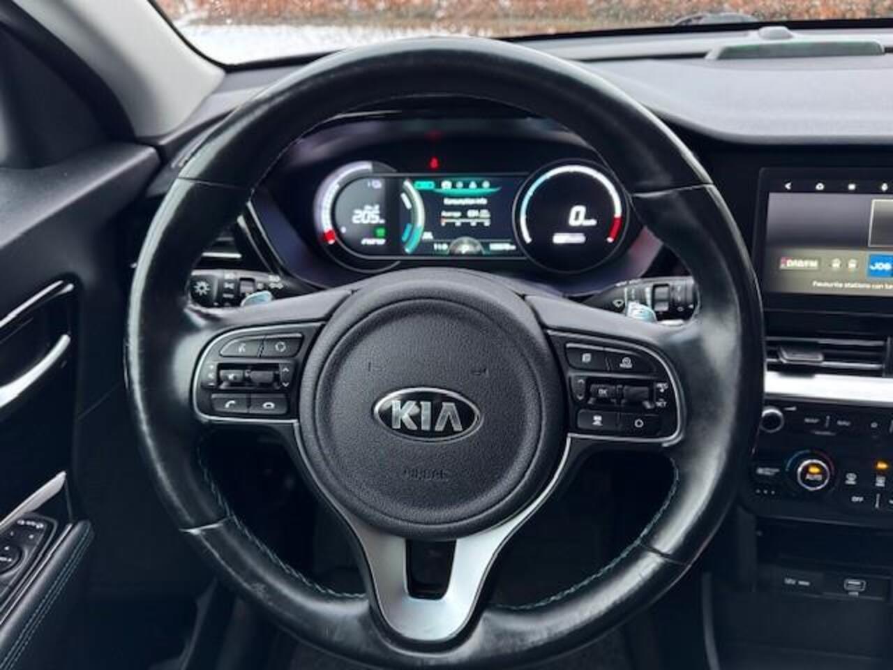 KIA e-Niro DYNAMIC PLUSLINE 64KWH/3 FASE LADEN SOH100%/ACARPLAY/HLEER/FABRIEKSGARANTIE