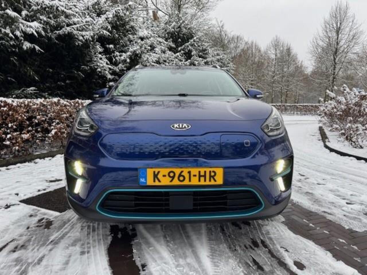 KIA e-Niro DYNAMIC PLUSLINE 64KWH/3 FASE LADEN SOH100%/ACARPLAY/HLEER/FABRIEKSGARANTIE