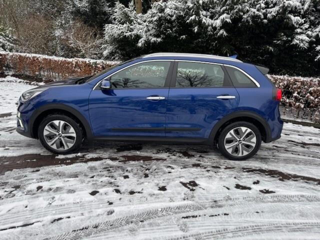 KIA e-Niro DYNAMIC PLUSLINE 64KWH/3 FASE LADEN SOH100%/ACARPLAY/HLEER/FABRIEKSGARANTIE