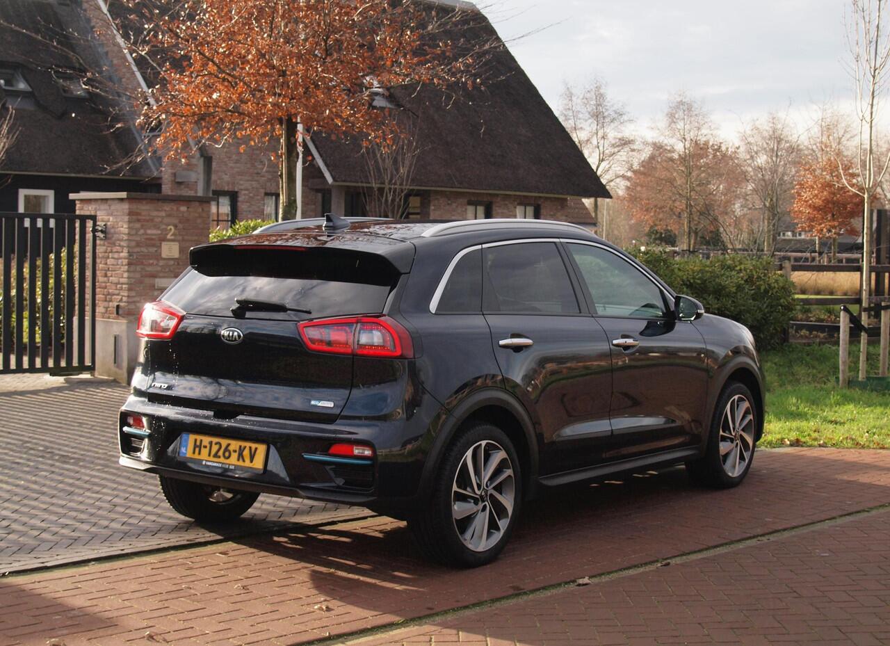KIA e-Niro ExecutiveLine 64 kWh | Camera | Apple Carplay | Cruise Control | JBL | Leer |
