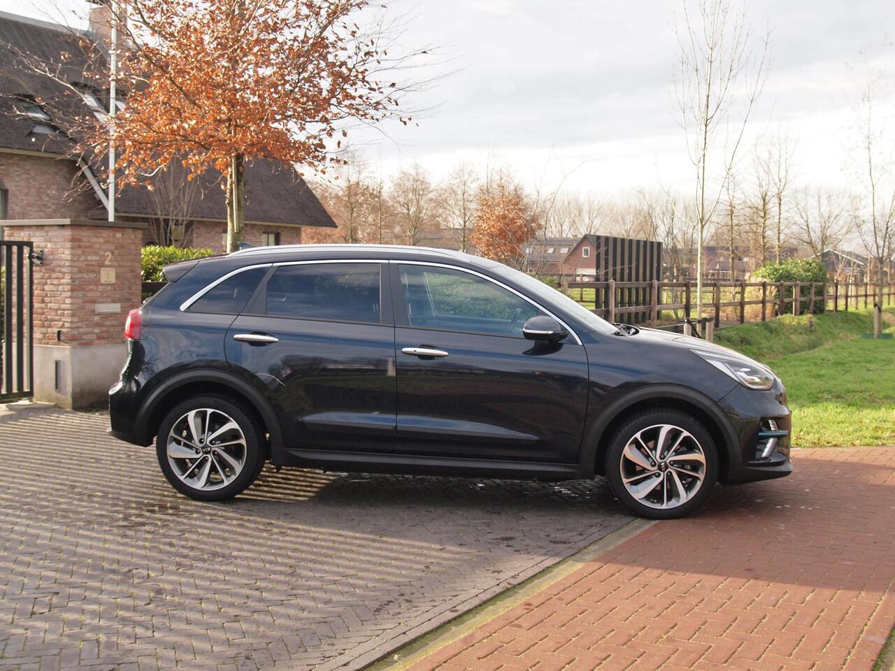 KIA e-Niro ExecutiveLine 64 kWh | Camera | Apple Carplay | Cruise Control | JBL | Leer |