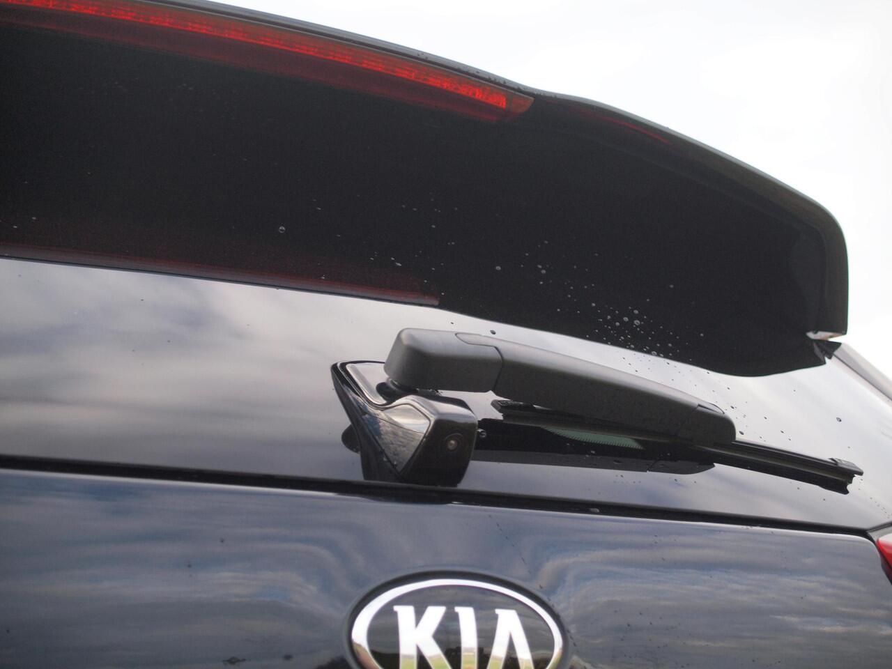 KIA e-Niro ExecutiveLine 64 kWh | Camera | Apple Carplay | Cruise Control | JBL | Leer |