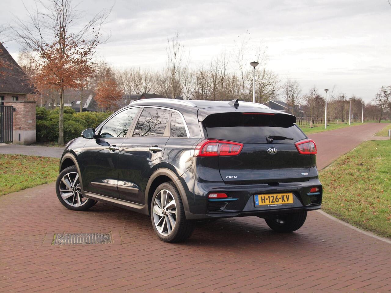 KIA e-Niro ExecutiveLine 64 kWh | Camera | Apple Carplay | Cruise Control | JBL | Leer |