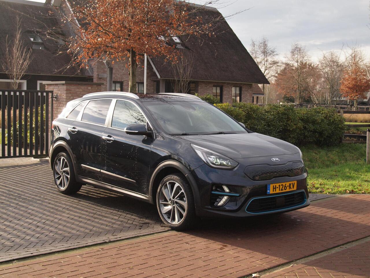 KIA e-Niro ExecutiveLine 64 kWh | Camera | Apple Carplay | Cruise Control | JBL | Leer |