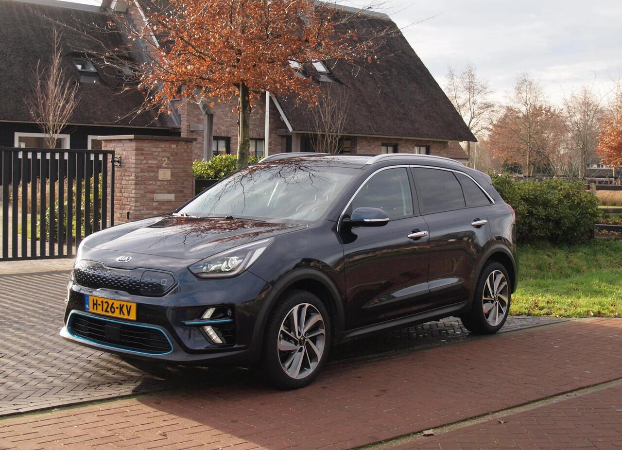 KIA e-Niro ExecutiveLine 64 kWh | Camera | Apple Carplay | Cruise Control | JBL | Leer |