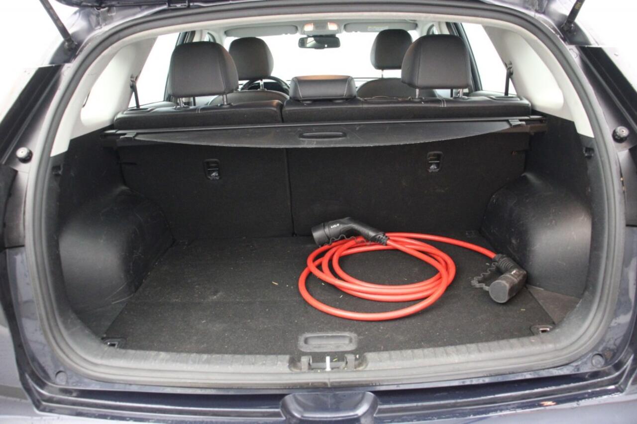 KIA e-Niro DynamicLine 64 kWh Fase 3 - Carplay, Navi, Camera, Cruise, Stoelverw. Trekhaak, SOH 100%