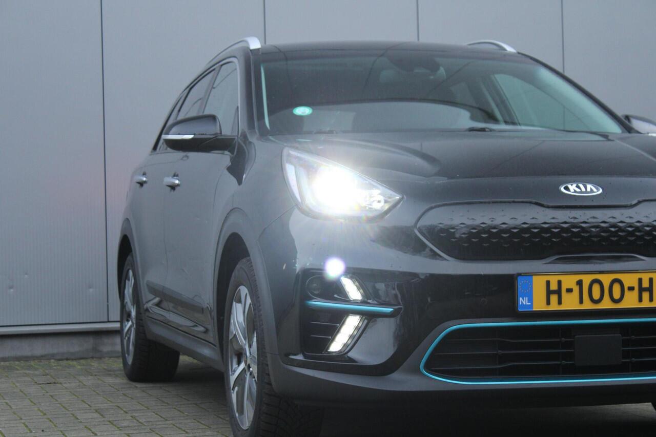 KIA e-Niro ExecutiveLine 64 kWh | SOH 100% | Stoelverwarming & koeling | Adaptief Cruise | Warmtepomp | Camera | Etc..