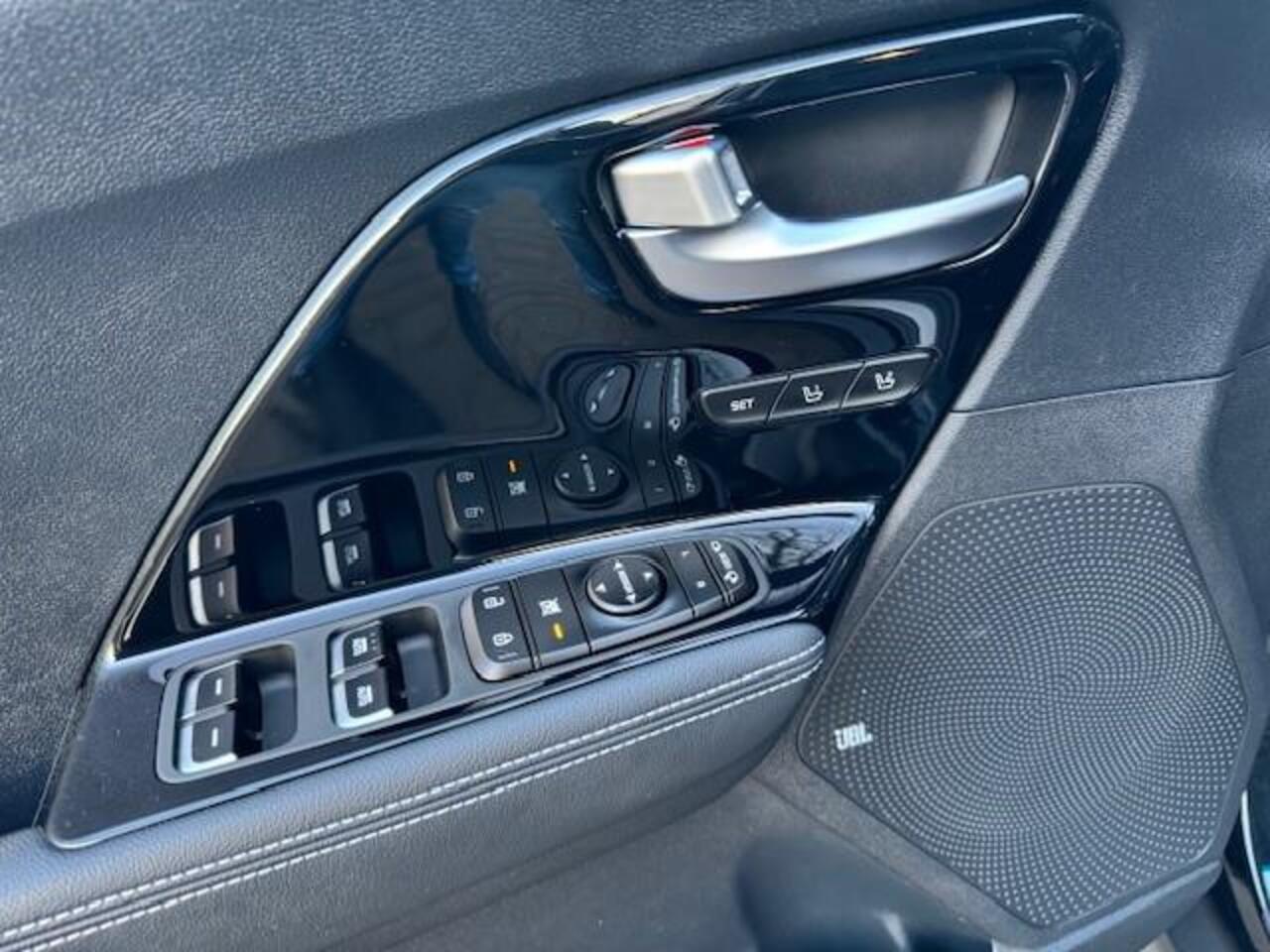 KIA e-Niro EXECUTIVELINE 64KWH TREKHAAK/ACARPLAY/LEER/FABRIEKSGARANTIE