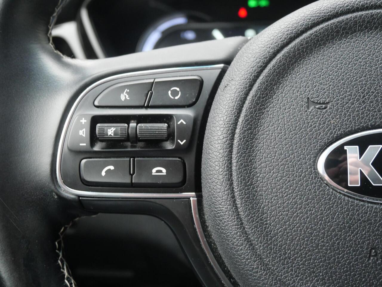 KIA e-Niro ExecutiveLine 64 kWh | SOH 95,8 | 3Fase | Cruise | Clima | Camera | Carplay | Navi | Keyless | Stoelverwarming-verkoeling |