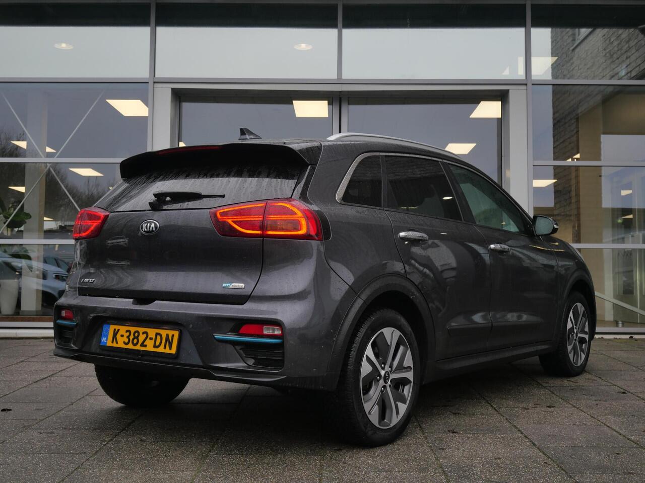 KIA e-Niro ExecutiveLine 64 kWh | SOH 95,8 | 3Fase | Cruise | Clima | Camera | Carplay | Navi | Keyless | Stoelverwarming-verkoeling |