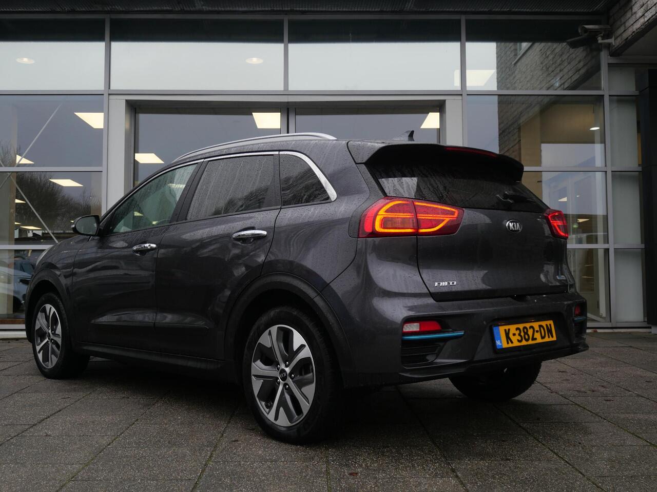 KIA e-Niro ExecutiveLine 64 kWh | SOH 95,8 | 3Fase | Cruise | Clima | Camera | Carplay | Navi | Keyless | Stoelverwarming-verkoeling |