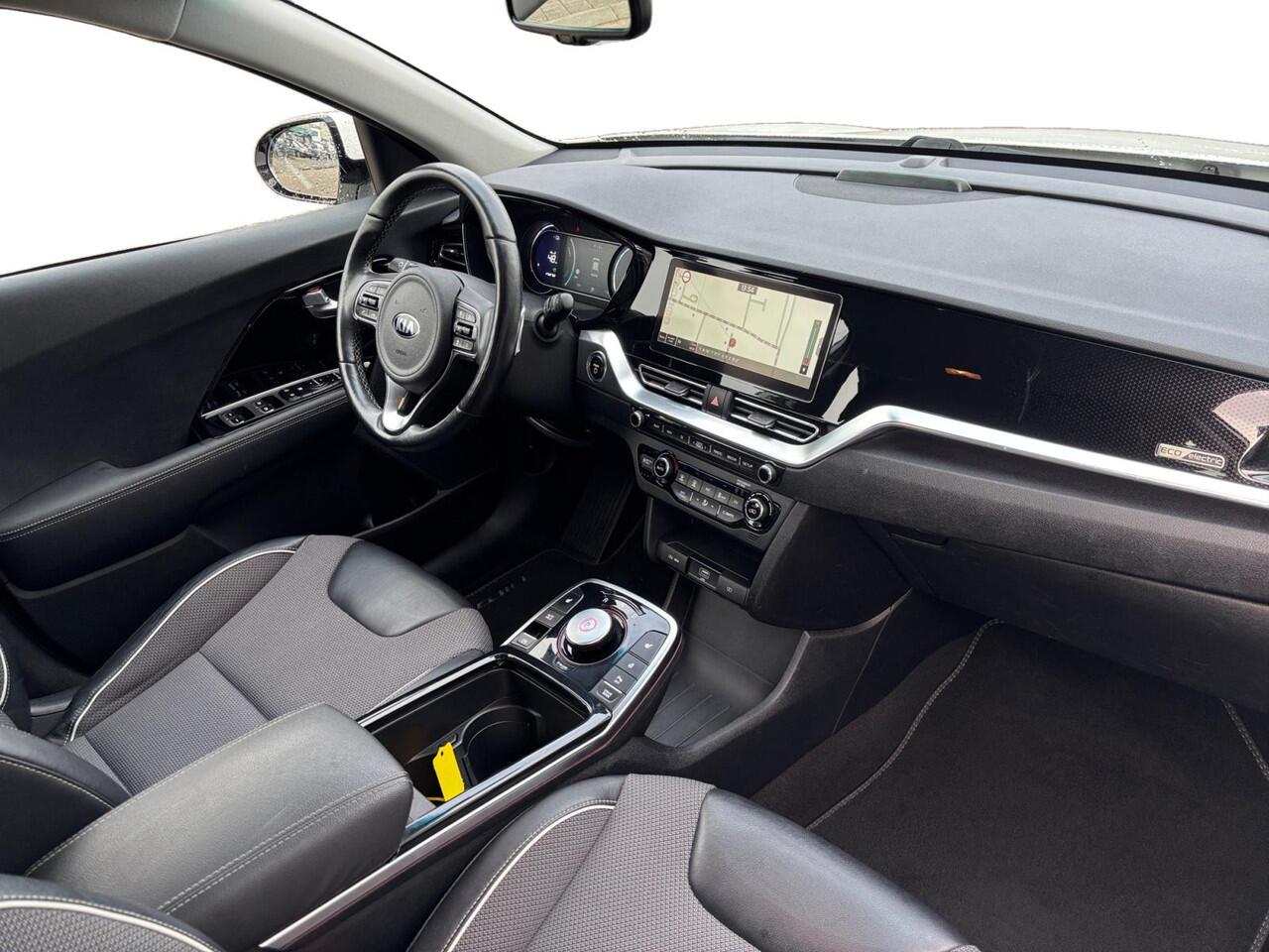 KIA e-Niro DynamicLine 64 kWh | 3-FASE | LMV | NAVI | 1 JAAR GARANTIE