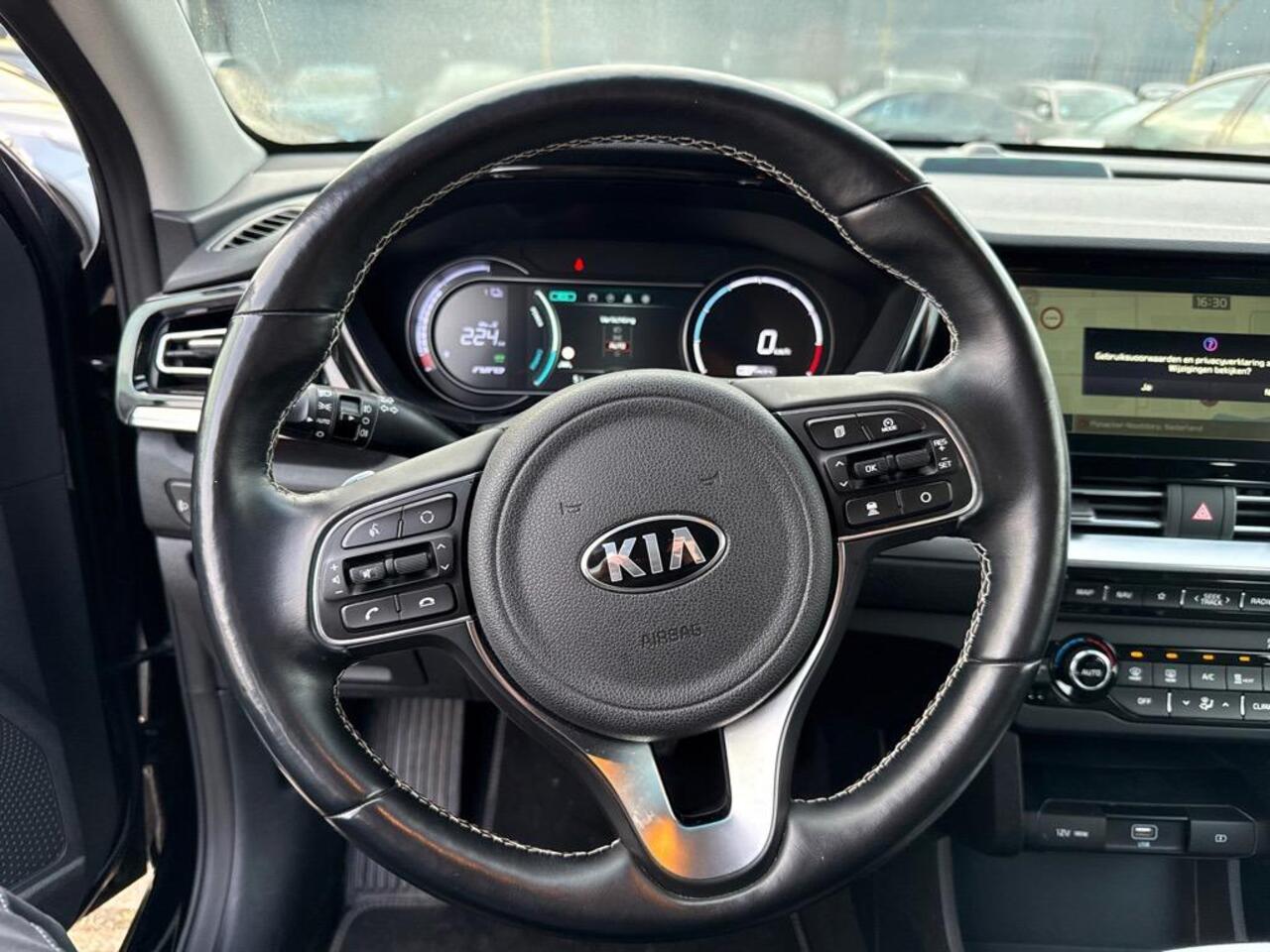 KIA e-Niro Aut. DynamicLine 64 kWh 3-Phase | Navi | Camera | Stoel Verwarming |