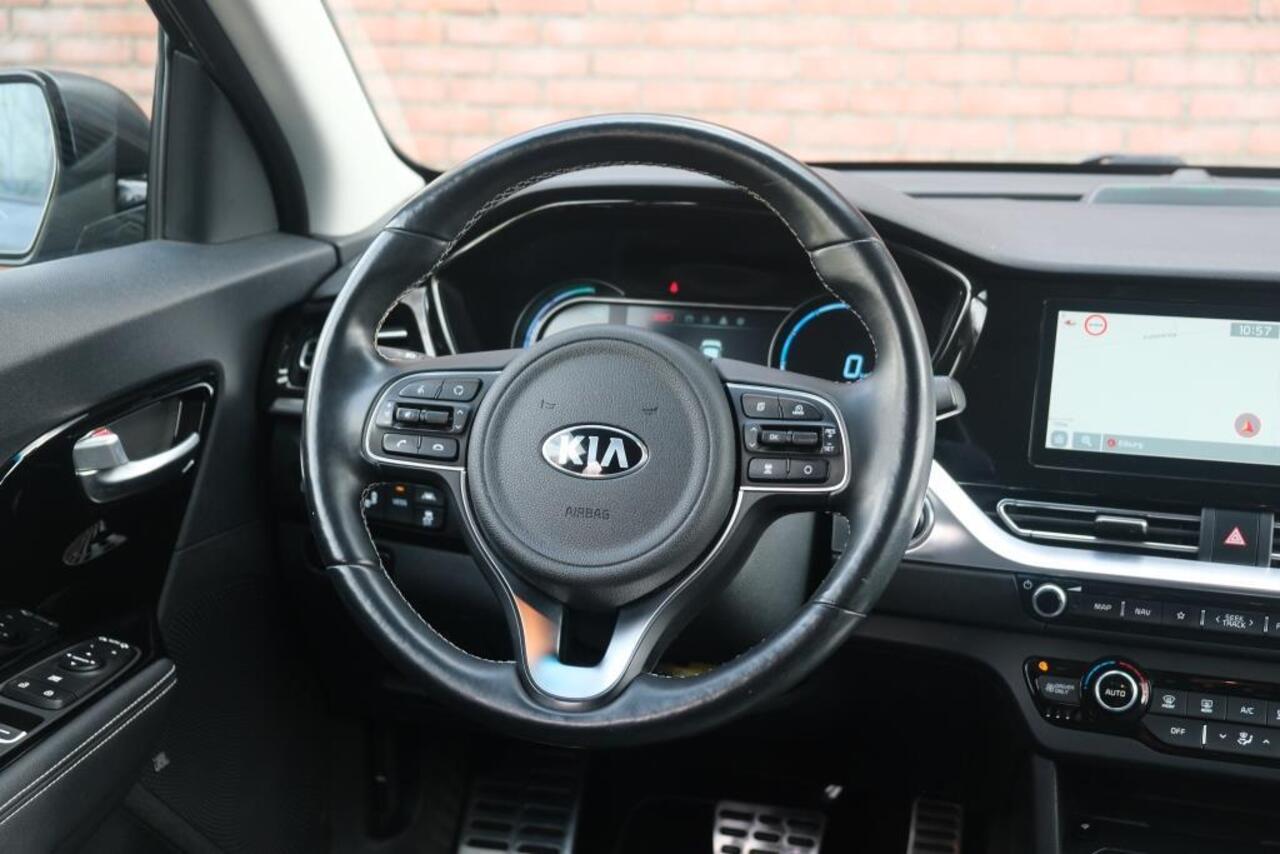 KIA e-Niro 204pk 64 kWh DynamisPlusLine | 3 Fase | Navi | App Connect | Adaptive Cruise | Camera | Keyless | PDC | JBL