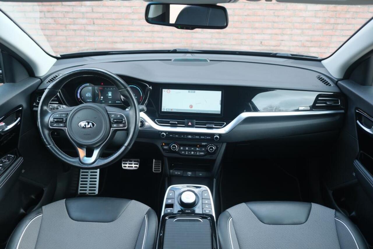 KIA e-Niro 204pk 64 kWh DynamisPlusLine | 3 Fase | Navi | App Connect | Adaptive Cruise | Camera | Keyless | PDC | JBL