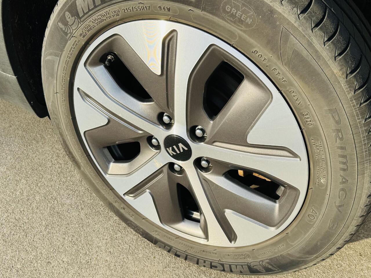 KIA e-Niro DynamicPlusLine 64 kWh Sunroof | Privacyglass | Keyless | Stoel& Stuurverw. | BTW auto