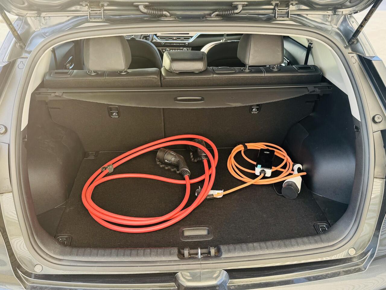 KIA e-Niro DynamicPlusLine 64 kWh Sunroof | Privacyglass | Keyless | Stoel& Stuurverw. | BTW auto