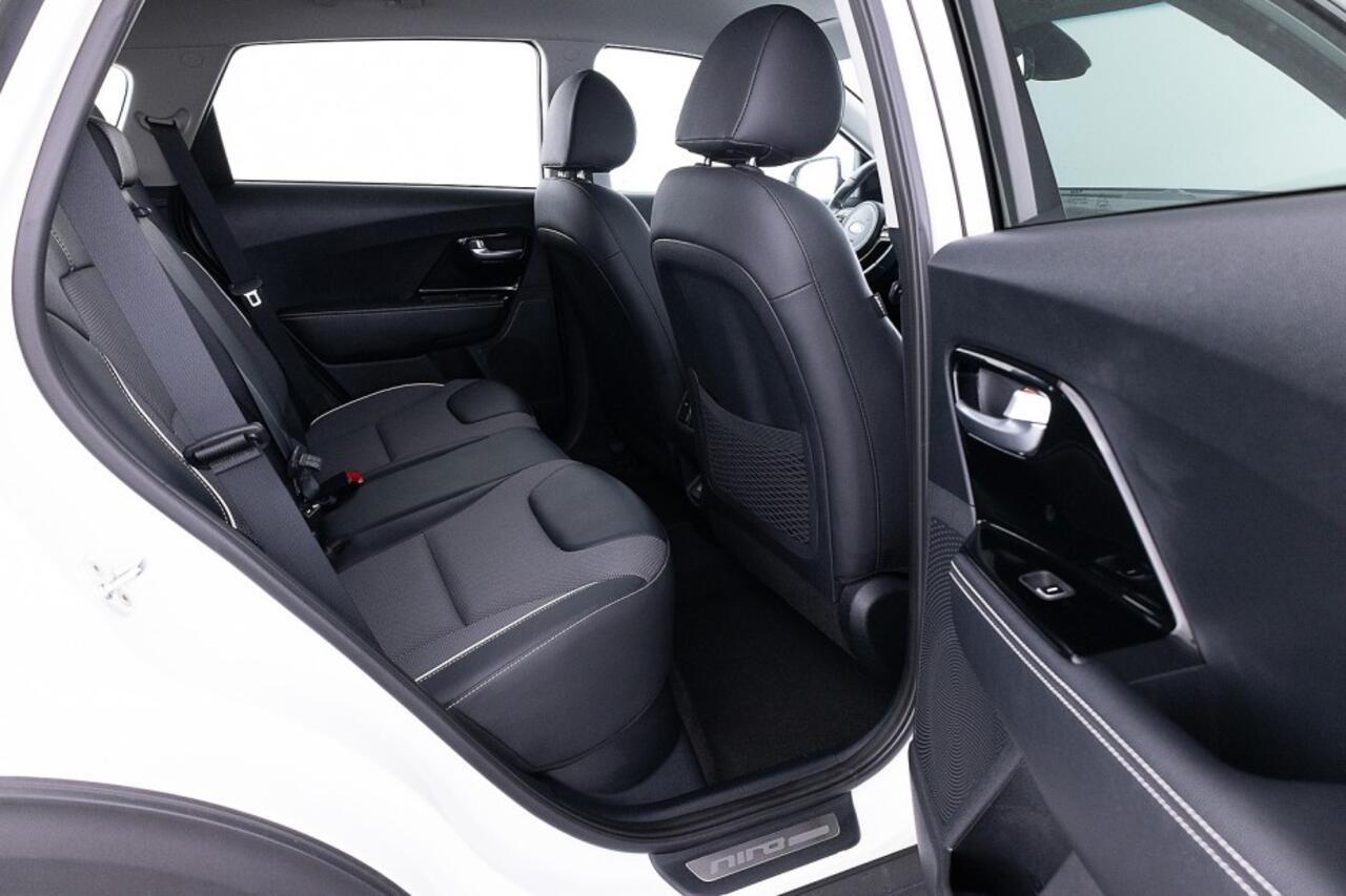 KIA e-Niro DynamicPlusLine 64 kWh | SOH 96% | JBL Audio | Half LEDER | NAVI | ECC | Full LED