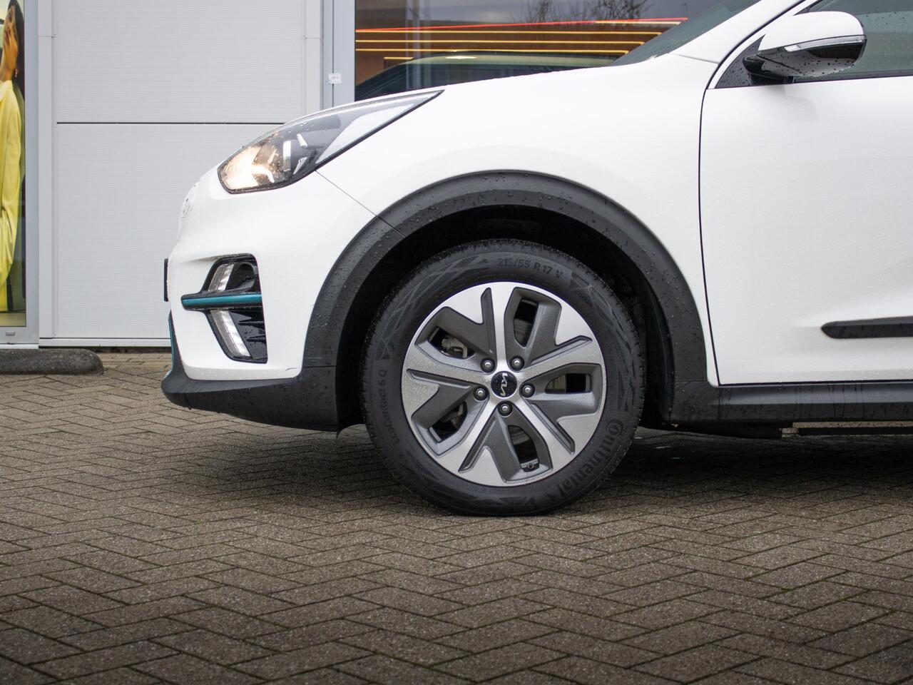 KIA e-Niro DynamicLine 64 kWh | Keyless | Camera | Navigatie | Carplay | DAB+ |
