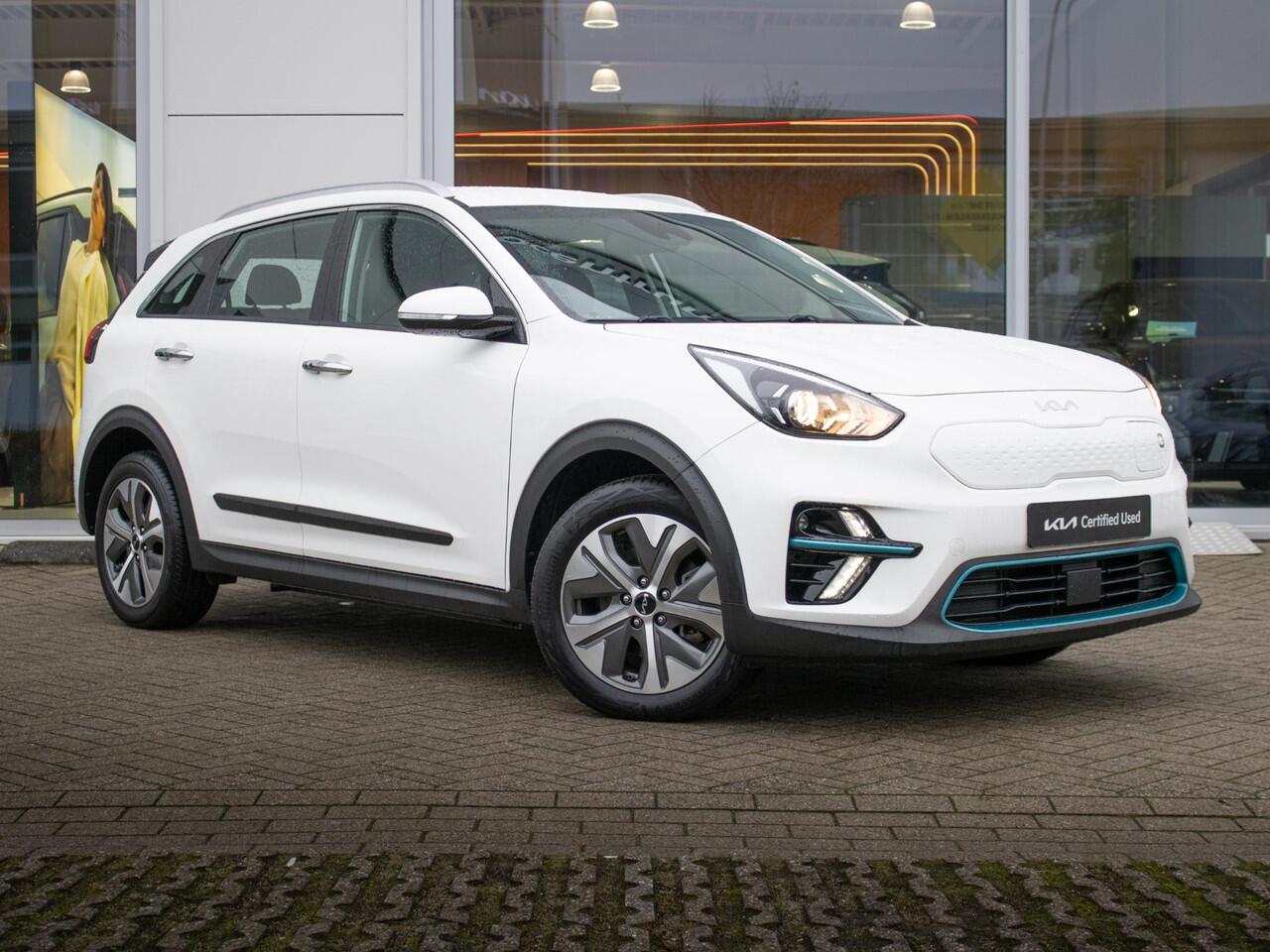 KIA e-Niro DynamicLine 64 kWh | Keyless | Camera | Navigatie | Carplay | DAB+ |