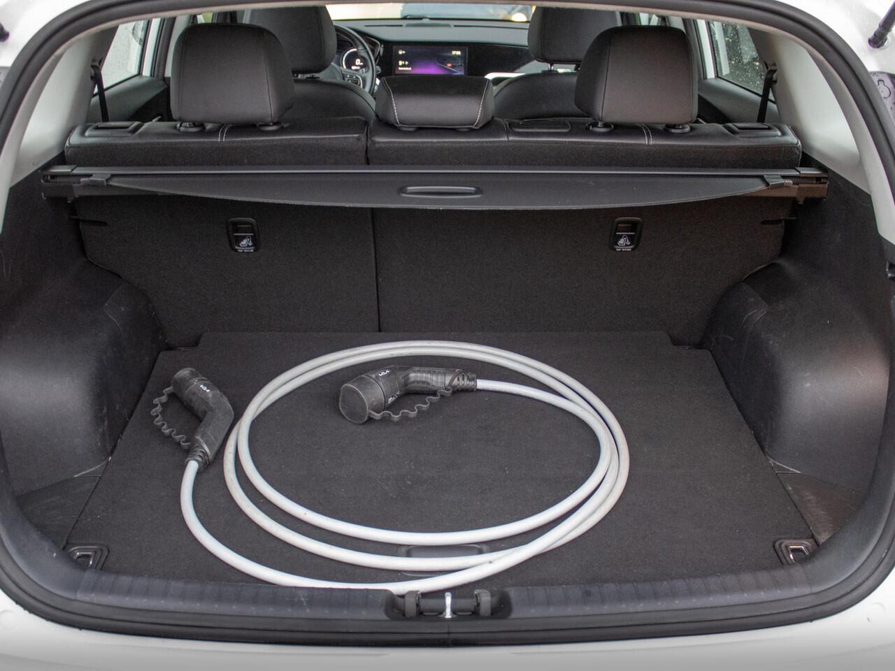 KIA e-Niro DynamicLine 64 kWh | Keyless | Camera | Navigatie | Carplay | DAB+ |