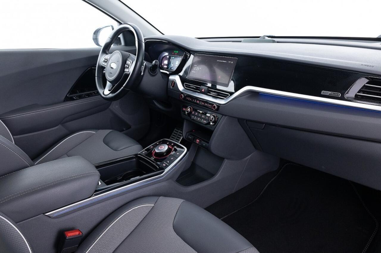 KIA e-Niro DynamicPlusLine 64 kWh | JBL Audio | 3 Fase | Half LEDER | NAVI | ECC | Full LED