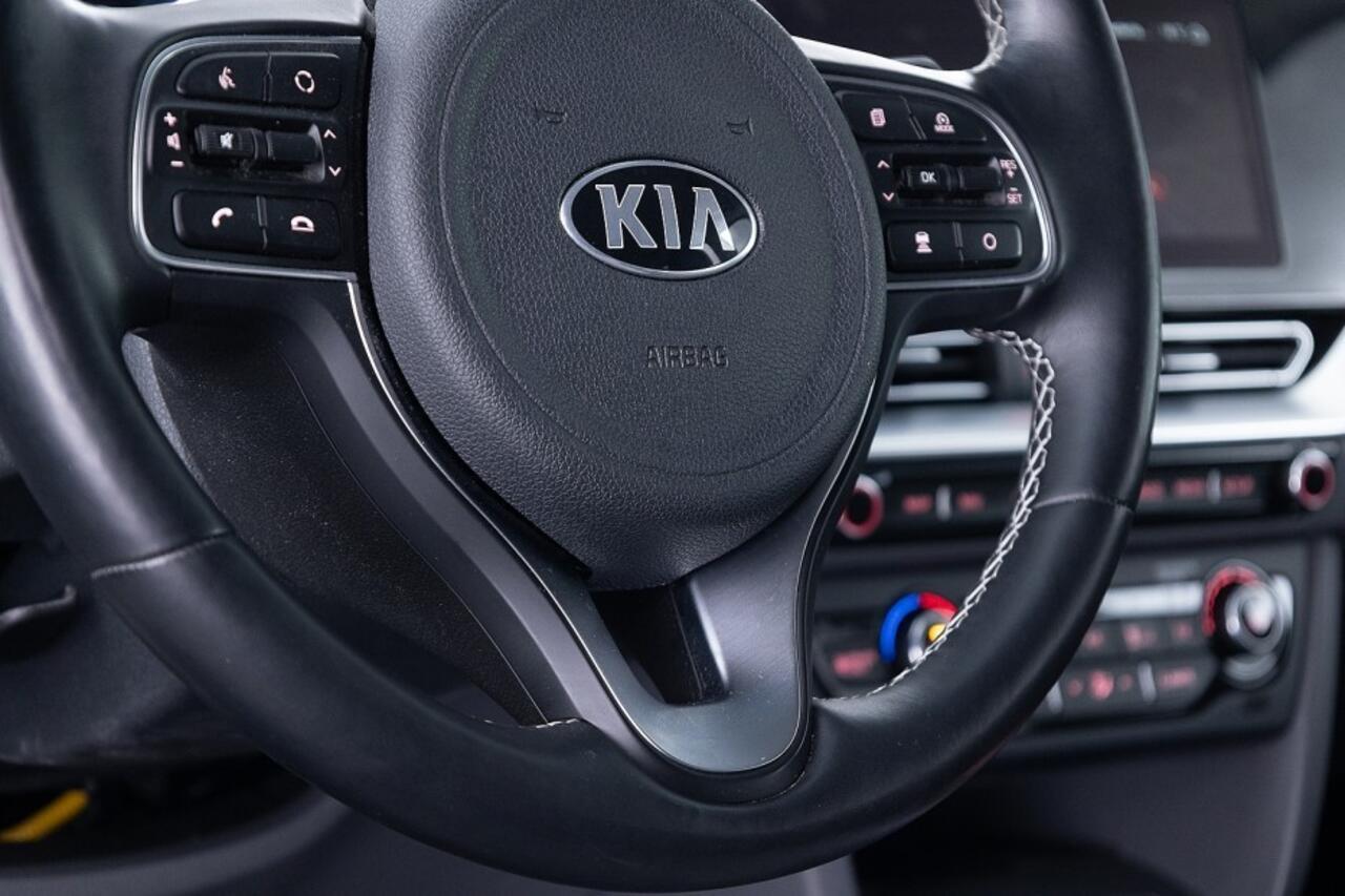 KIA e-Niro DynamicPlusLine 64 kWh | JBL Audio | 3 Fase | Half LEDER | NAVI | ECC | Full LED