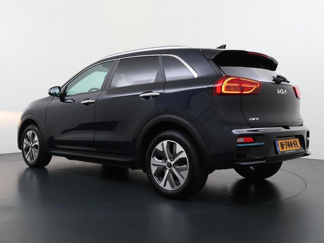 KIA e-Niro Edition 64 kWh 3-fase lader | SOH 94% |1e eigenaar | Origineel Nederlands | Dealeronderhouden | Stoel + stuur verwarming |Rijklaar prijs met garantie!