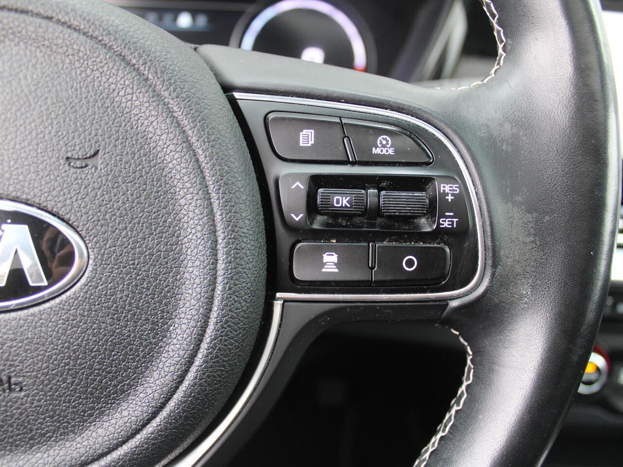 KIA e-Niro DynamicPlusLine 64 kWh | Airco | Navi | Cruise | Camera | 17" LM | PDC | Keyless |