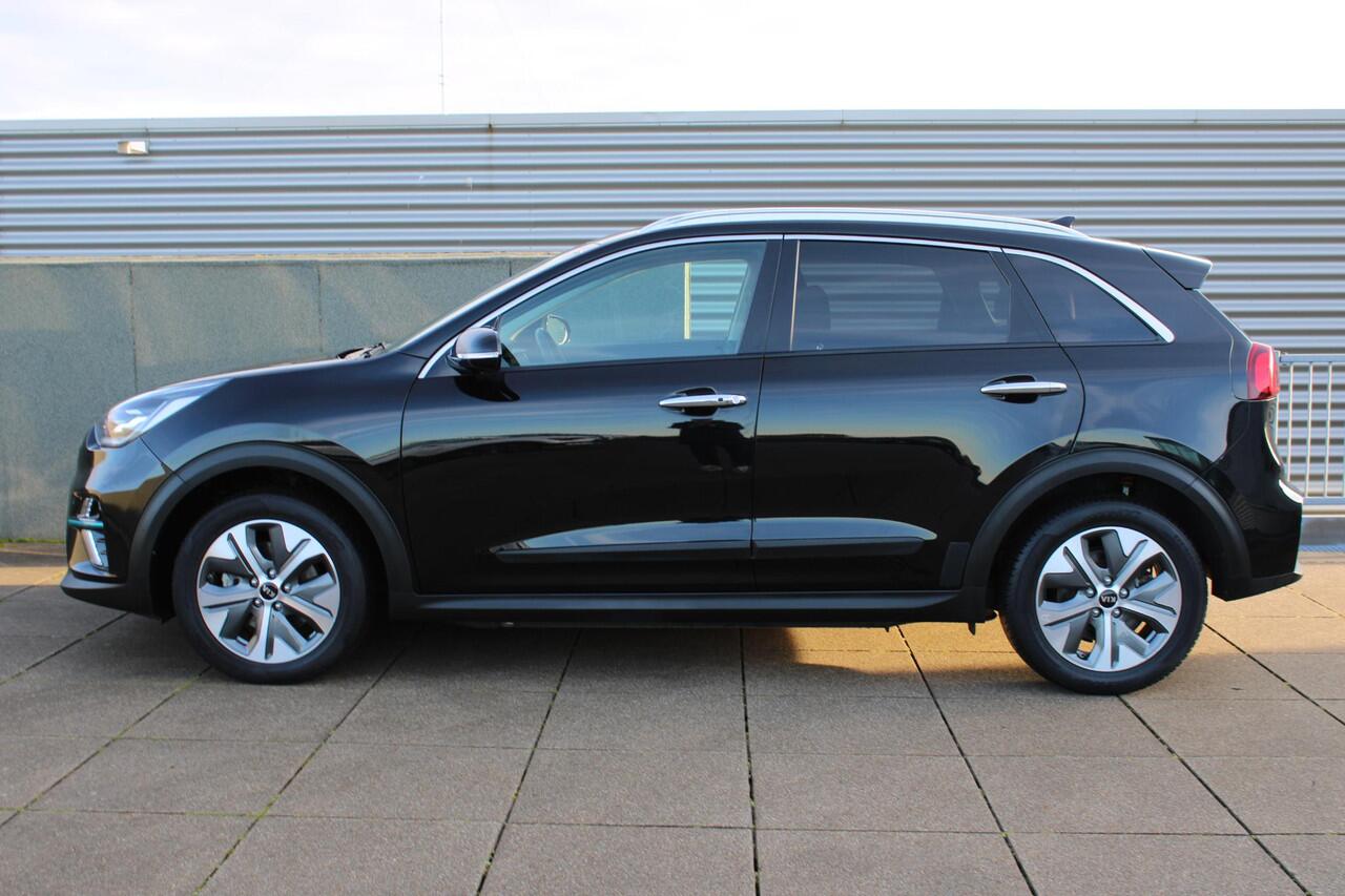 KIA e-Niro ExecutiveLine 64 kWh Stuur + stoel verwaming / Navigatie / Leder / Camera