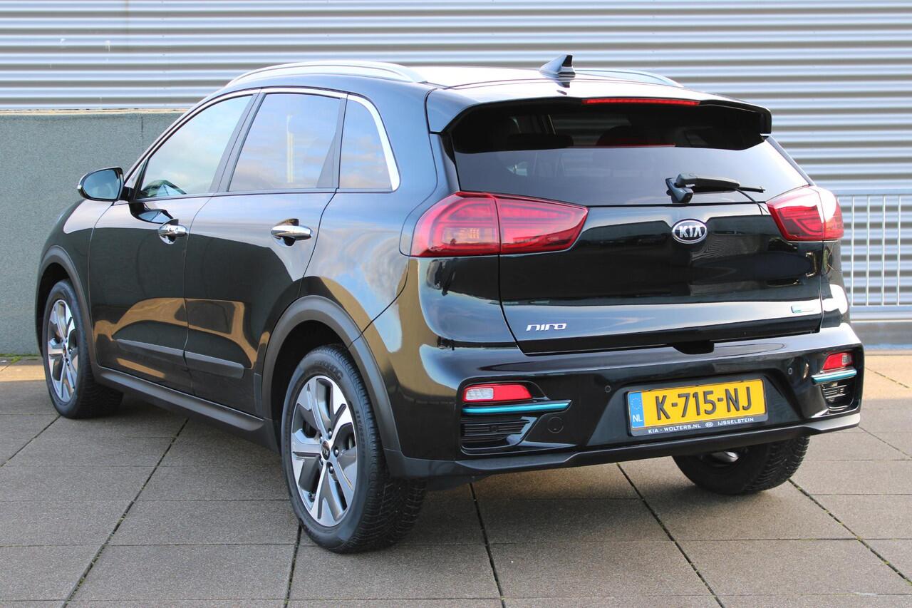 KIA e-Niro ExecutiveLine 64 kWh Stuur + stoel verwaming / Navigatie / Leder / Camera
