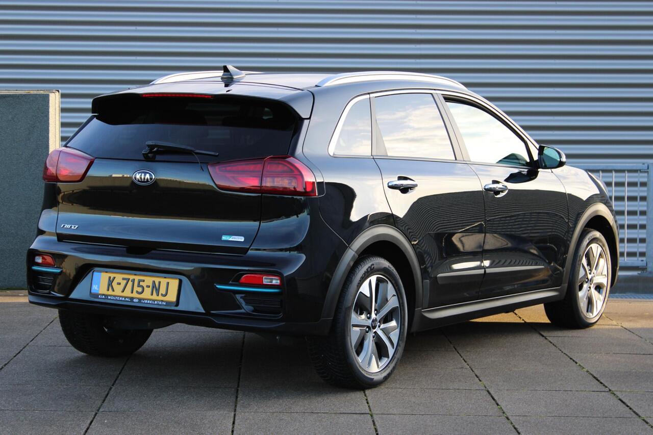 KIA e-Niro ExecutiveLine 64 kWh Stuur + stoel verwaming / Navigatie / Leder / Camera