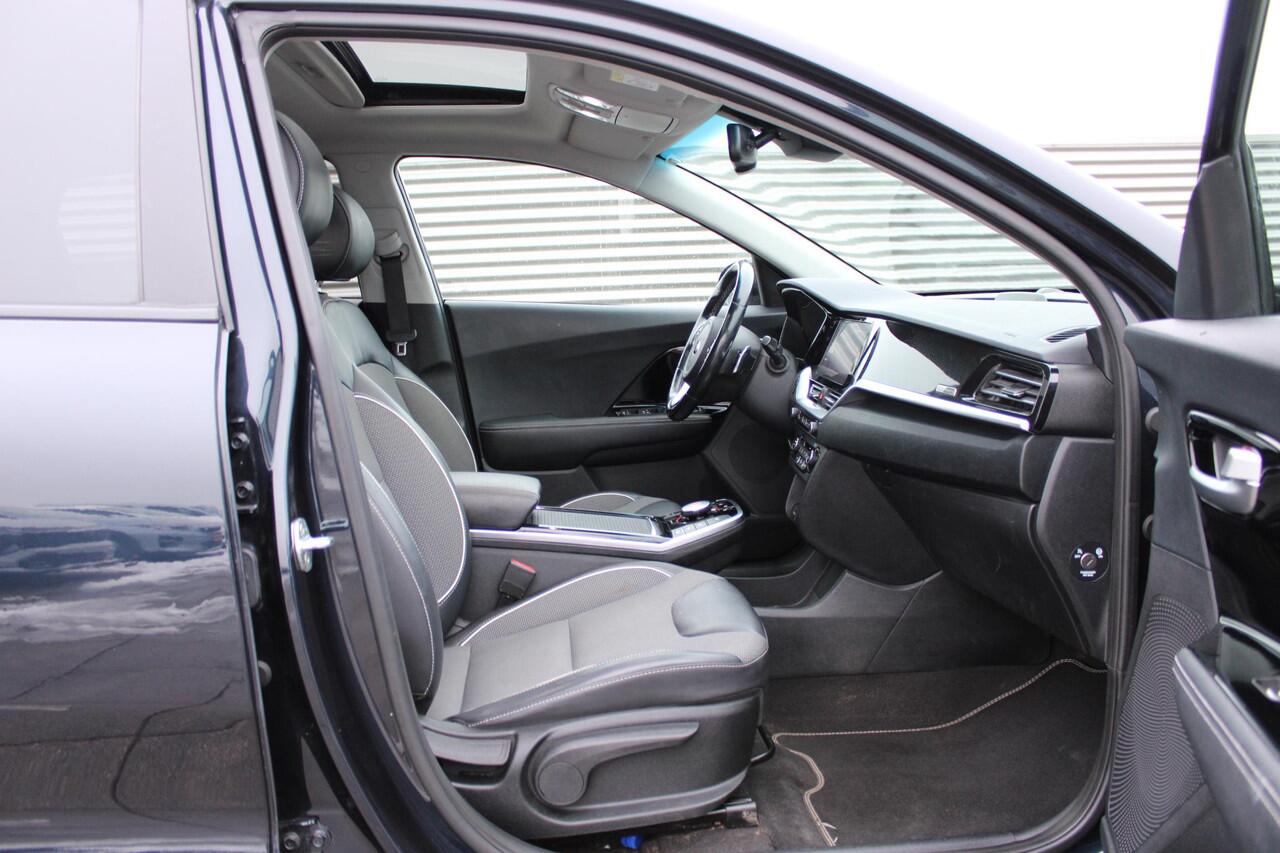 KIA e-Niro DynamicPlusLine 64 kWh Navigatie / Stuur+Stoel verwarming / Camera