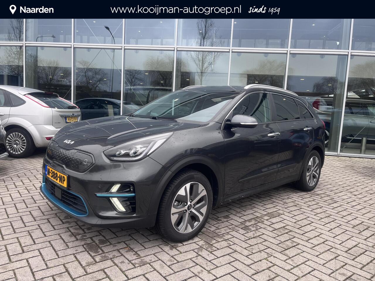 KIA e-Niro ExecutiveLine 64 kWh Schuifkanteldak|Camera| stoel en stuurverwarming|Trekhaak|JBL|Cruise control