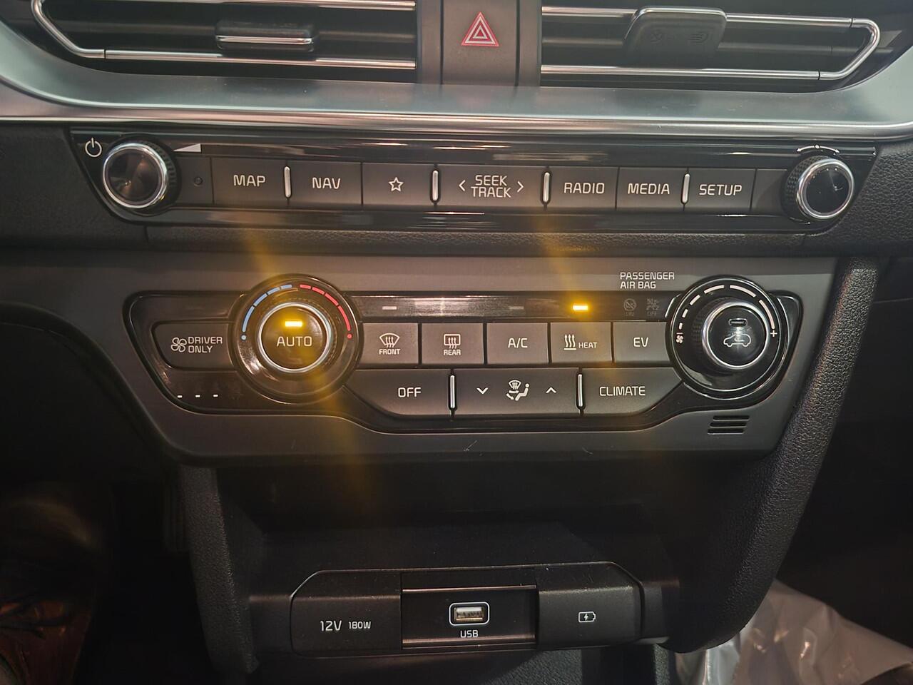 KIA e-Niro DynamicLine 64 kWh SOH 94,7% | Navigatie | Achteruitrijcamera