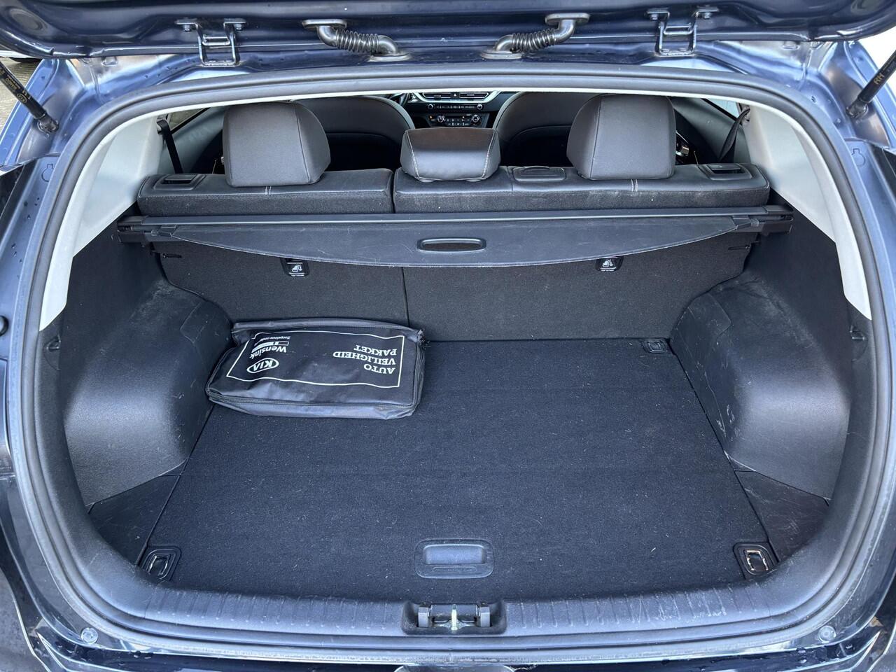 KIA e-Niro Edition 64 kWh | 1e Eig | Trekhaak | All Season banden | SOH 96,6% |